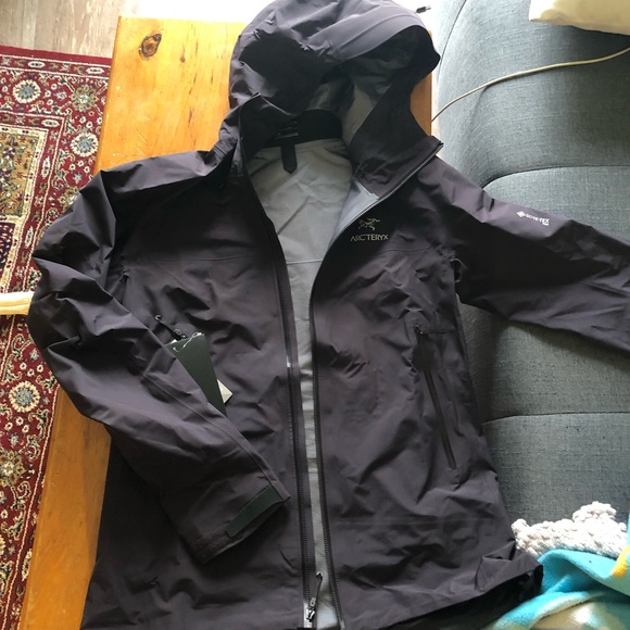 Shell Beta LT arc’téryx - Picture 3 of 3